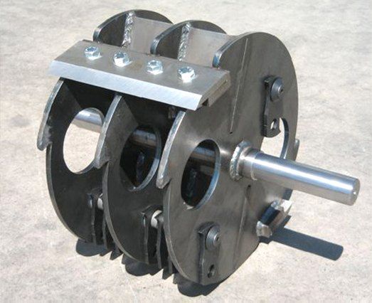 DRVIC KOMUNALNEHO ODPADU NEGR R260 21HP AUTOPRIVES