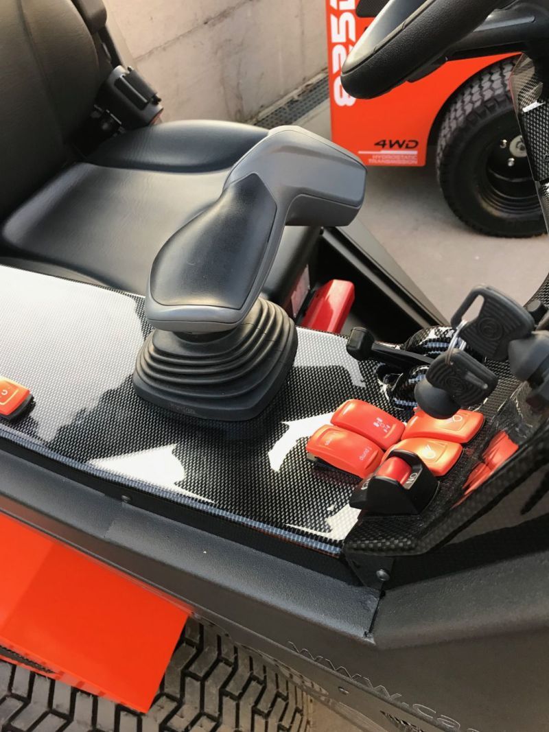 Nakladac klbovy CAST 33 TLX