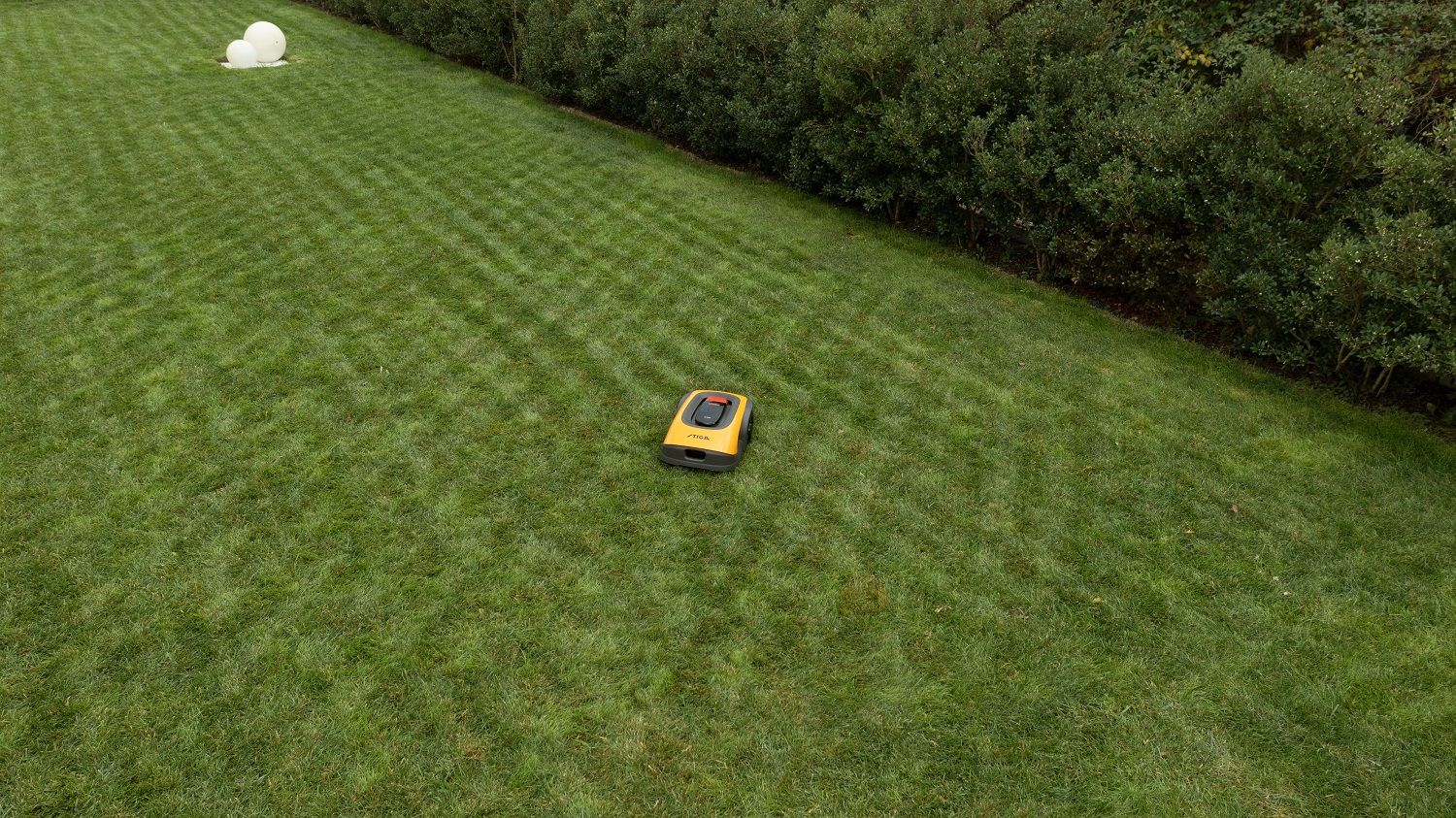 ROBOTICKA AUTONOMNA KOSACKA STIGA STIG A 500
