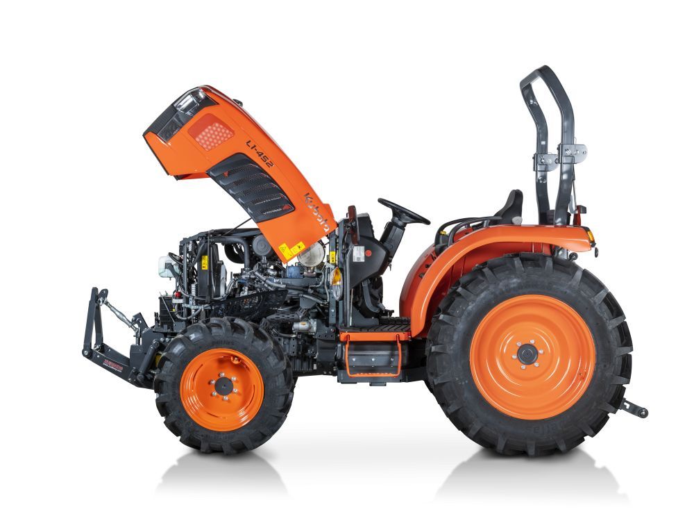 TRAKTOR KUBOTA L1522D ROPS