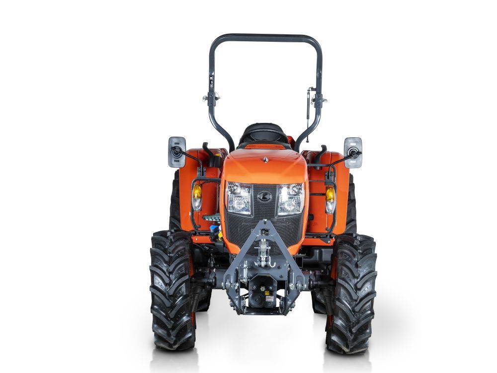 TRAKTOR KUBOTA L1522D ROPS