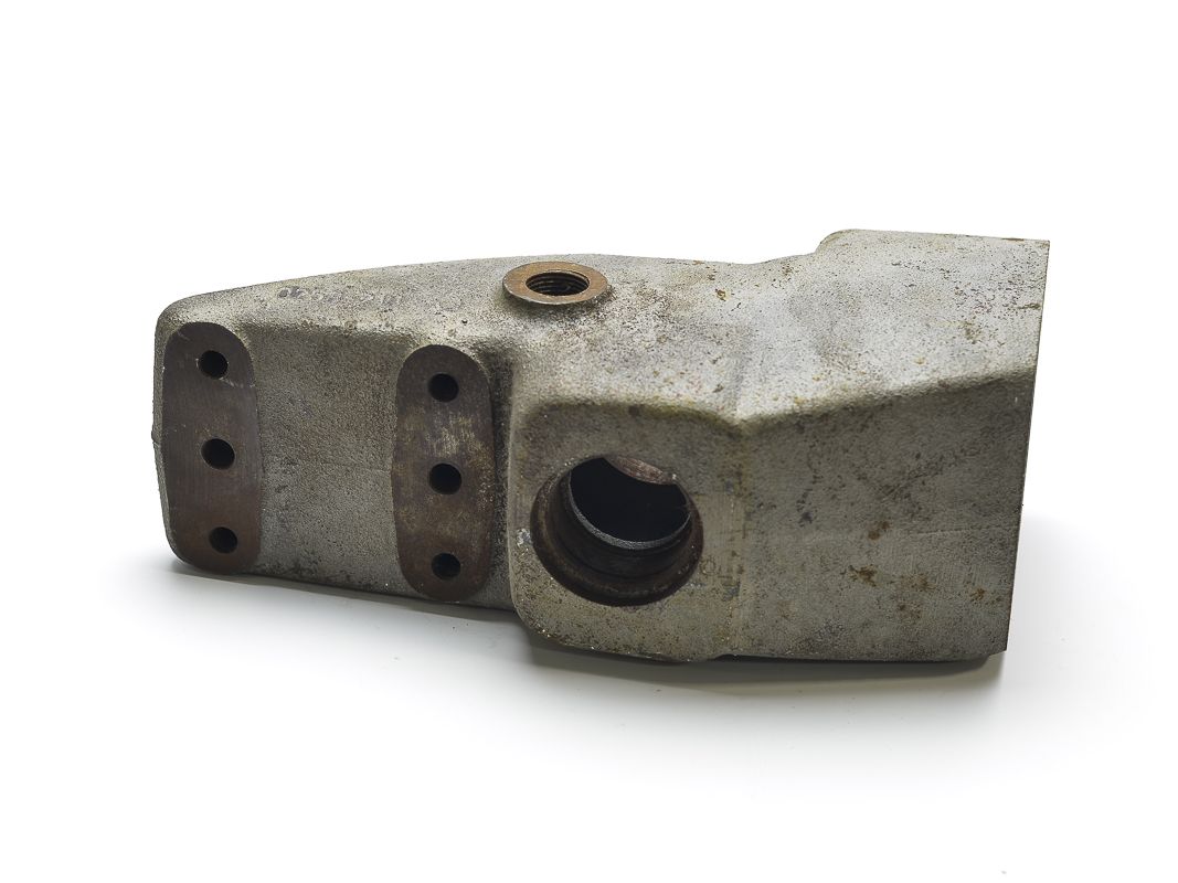 SKRINA NAHONU VARI PREDNA CAST P.64
