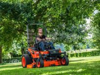 Traktorová diesel kosačka Kubota ZD1211R
