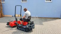 Traktor Fort Vision + travny rekultivator 75 cm